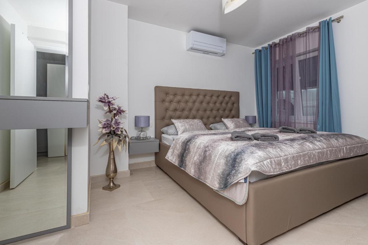 Kecman Apartment *